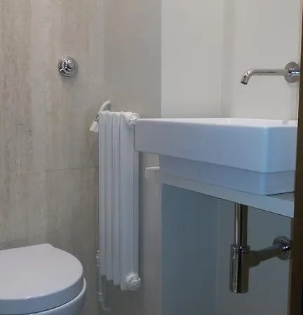 公寓 爱德梵蒂冈套房酒店