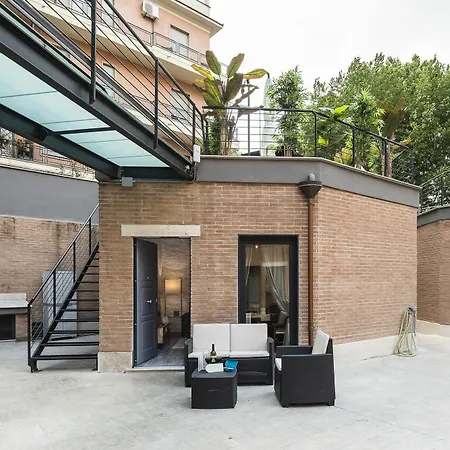 爱德梵蒂冈套房酒店 公寓 *