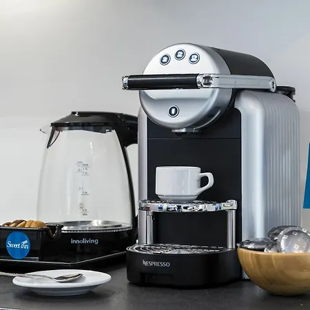 Ad Vatican * רומא