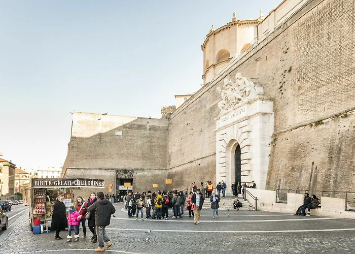 爱德梵蒂冈套房酒店 *