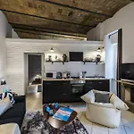 Ad Vatican Apartment